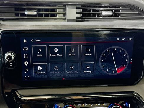 Used 2024 GMC Sierra 2500 AT4 w/ AT4 Premium Plus Package AWD/4WD image 15