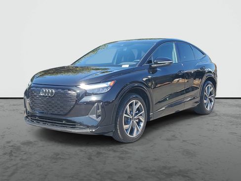 Used 2024 Audi Q4 e-tron Premium Plus w/ Premium Plus AWD/4WD image 2
