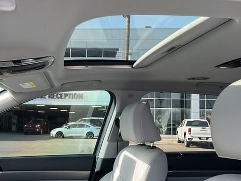 Used 2022 Hyundai Palisade SEL w/ 8P Bench Seat Package FWD image 16