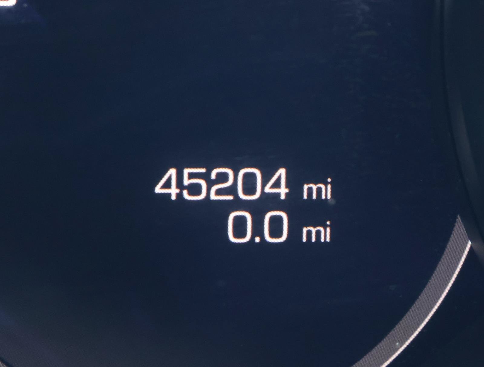 Used 2018 Porsche Panamera 4 AWD/4WD image 28
