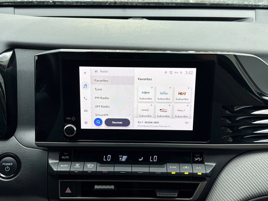 Certified 2025 Toyota Camry SE FWD image 21