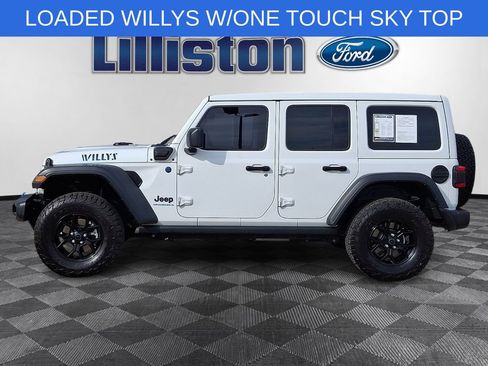 Used 2024 Jeep Wrangler Unlimited AWD/4WD image 7
