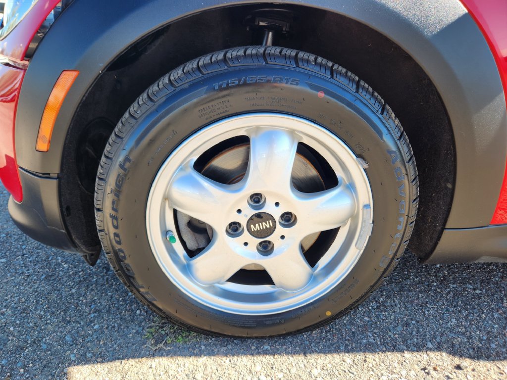 Used 2011 MINI Cooper Clubman FWD image 18