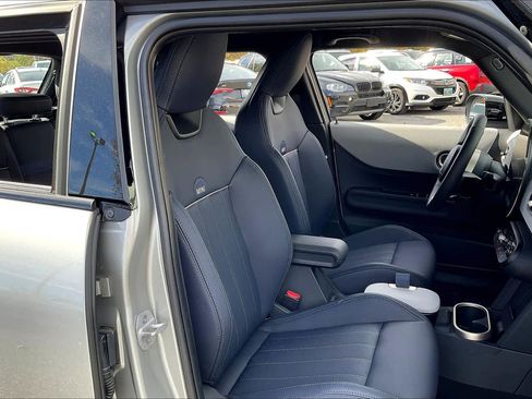 Used 2025 MINI Cooper S image 8