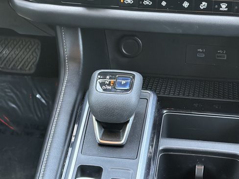 Used 2022 Nissan Pathfinder SV FWD image 25