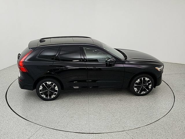 New 2027 Volvo XC60 B5 Ultra AWD/4WD image 16