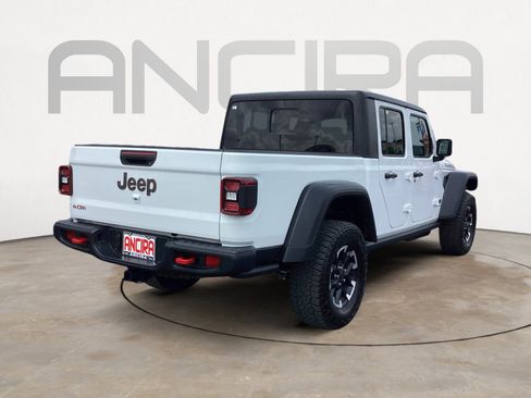 Used 2026 Jeep Gladiator Rubicon AWD/4WD image 14