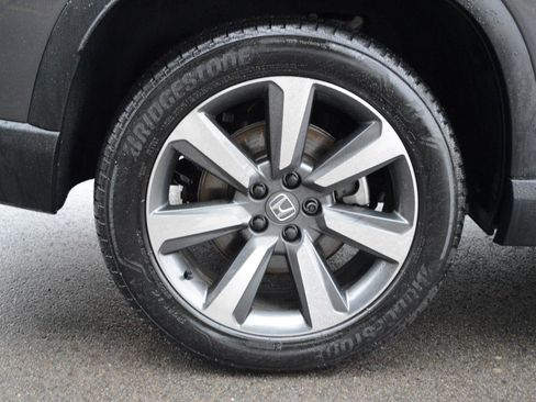 Used 2025 Honda Pilot Elite image 11