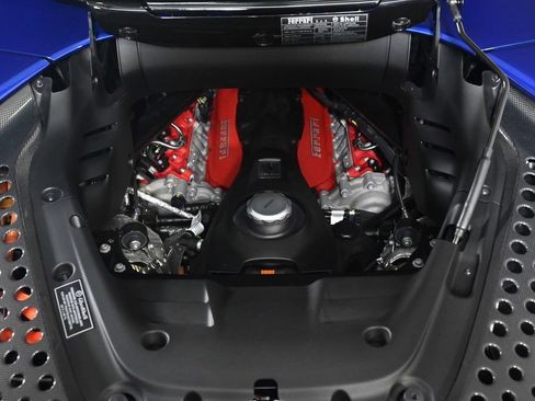 Used 2025 Ferrari SF90 Spider AWD/4WD image 5