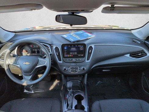 Used 2023 Chevrolet Malibu LT FWD image 16