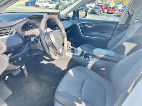 Used 2021 Toyota RAV4 XLE image 9