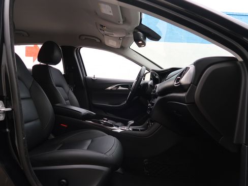 Used 2017 INFINITI QX30 image 27