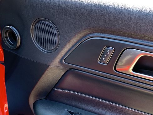 Used 2021 Ford Mustang Shelby GT500 w/ Technology Package image 53