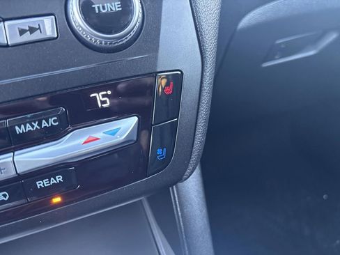 Used 2020 Ford Explorer Limited image 8