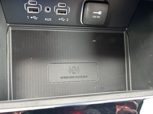 New 2025 Jeep Grand Cherokee Altitude image 14