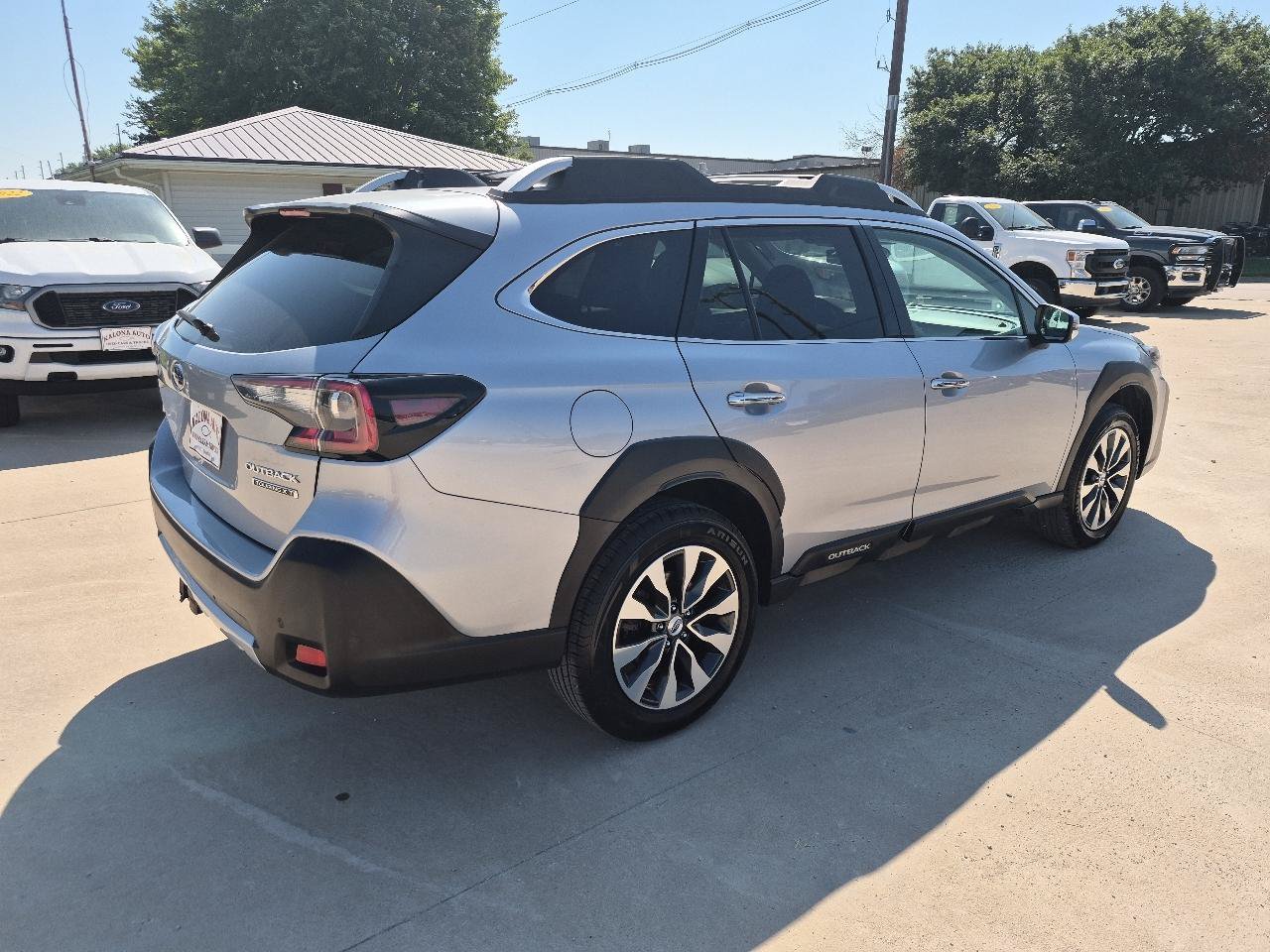 Used 2024 Subaru Outback Touring XT AWD/4WD image 6