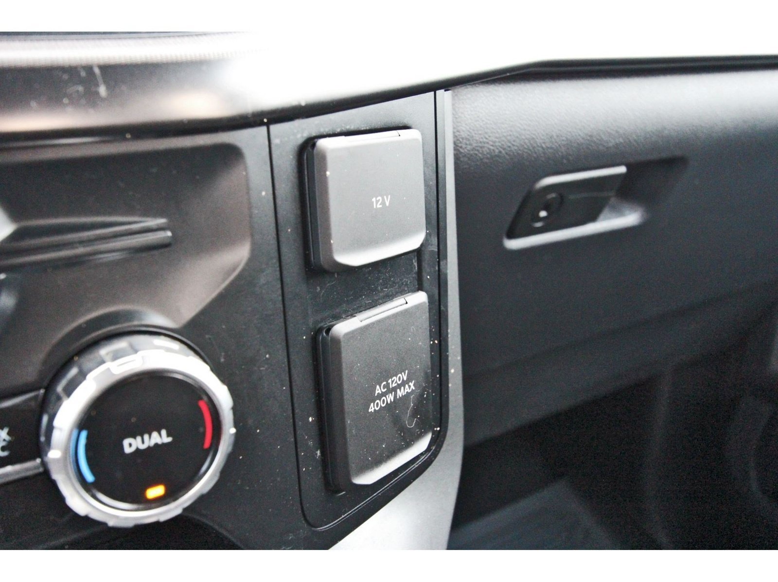 Used 2024 Ford F150 Lariat w/ FX4 Off-Road Package AWD/4WD image 29