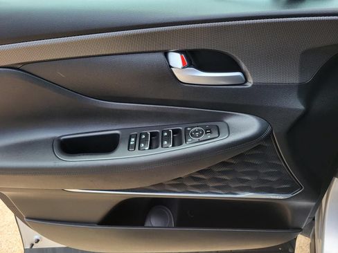 Used 2019 Hyundai Santa Fe SEL FWD image 15