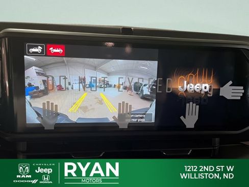 New 2026 Jeep Wrangler Unlimited Sahara AWD/4WD image 34