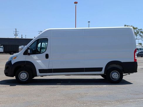 Used 2026 RAM ProMaster 2500 w/ Convenience Group FWD image 4