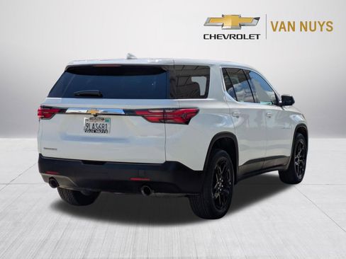 Used 2023 Chevrolet Traverse LS FWD image 5