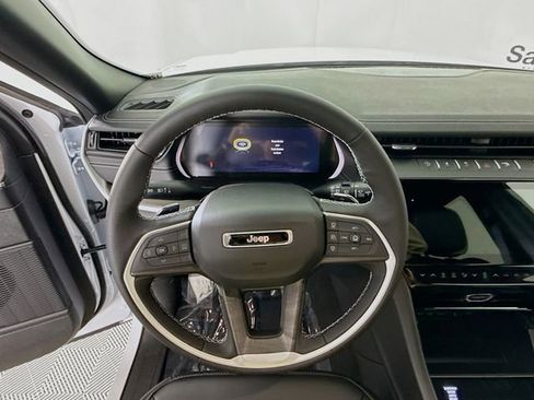 New 2026 Jeep Grand Cherokee L Limited AWD/4WD image 11