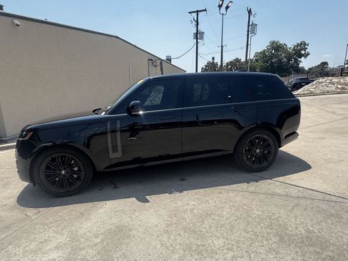 Used 2024 Land Rover Range Rover Long Wheelbase SE AWD/4WD image 3