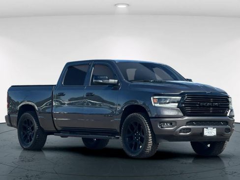 Used 2023 RAM 1500 Laramie AWD/4WD image 5