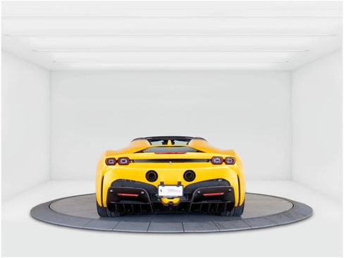 Certified 2022 Ferrari SF90 Spider image 4