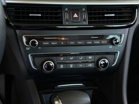 Used 2020 Kia Optima LX image 33