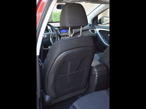 Used 2016 Hyundai Elantra GT image 19