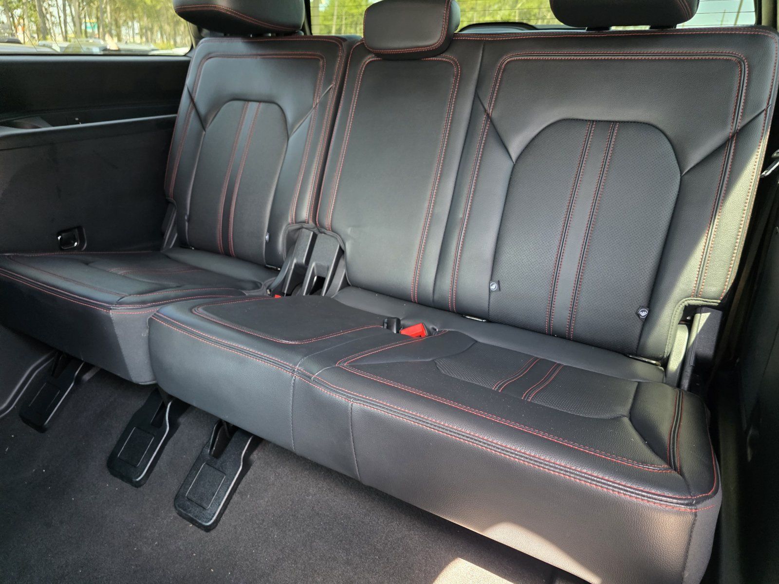 Used 2023 Ford Expedition Limited RWD image 18