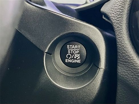 Used 2021 Jeep Compass Limited image 16