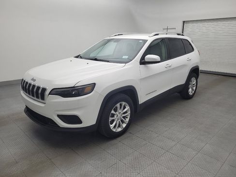 Used 2020 Jeep Cherokee Latitude w/ Cold Weather Group image 2