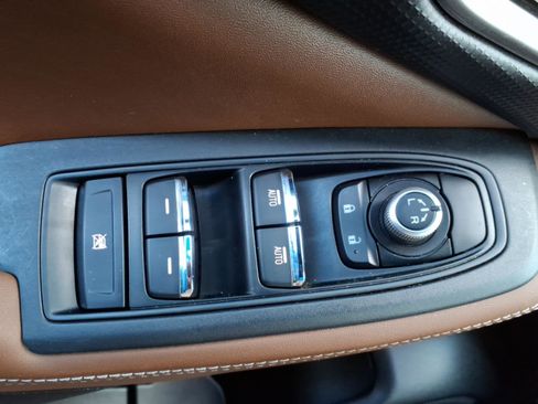 Used 2019 Subaru Forester Touring image 12