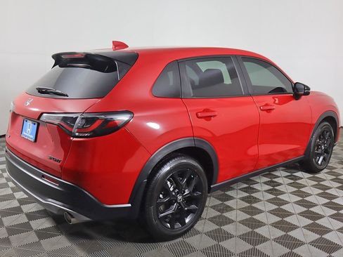 Used 2025 Honda HR-V Sport image 9