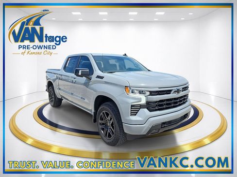 Used 2025 Chevrolet Silverado 1500 RST AWD/4WD image 3