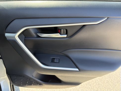 Certified 2025 Toyota RAV4 XLE FWD image 26