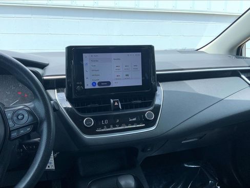 Used 2024 Toyota Corolla LE FWD image 37