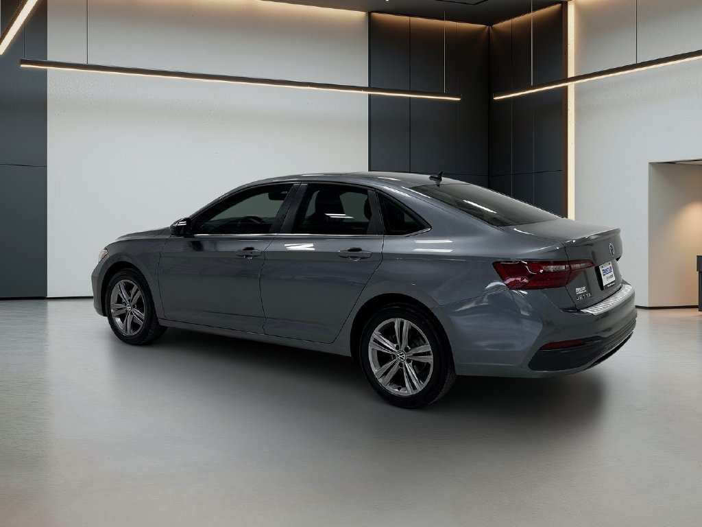 Used 2022 Volkswagen Jetta SE FWD image 3