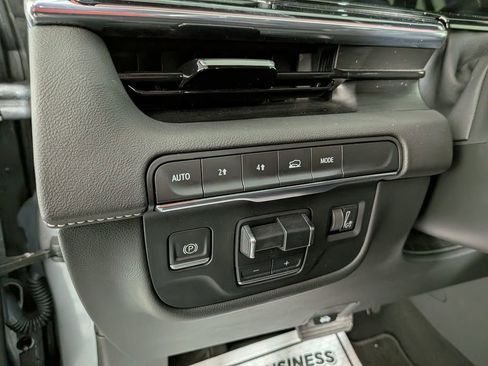 Used 2021 Cadillac Escalade ESV Sport image 19