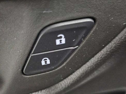 Used 2024 Chevrolet Trax LS w/ LS Convenience Package FWD image 28