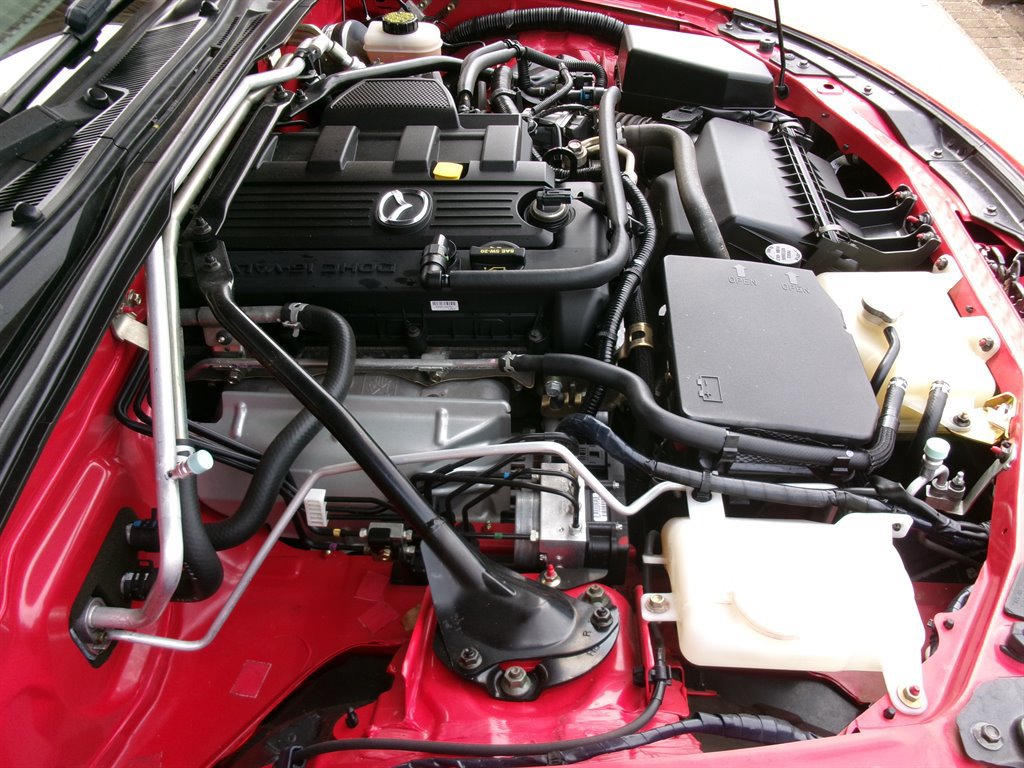 Used 2006 MAZDA MX-5 Miata Sport RWD image 31