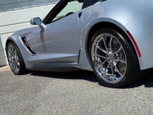 Used 2017 Chevrolet Corvette Grand Sport RWD image 27