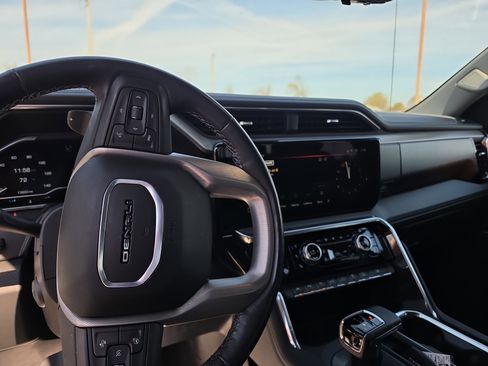 Used 2024 GMC Sierra 1500 Denali w/ Denali Reserve Package image 8