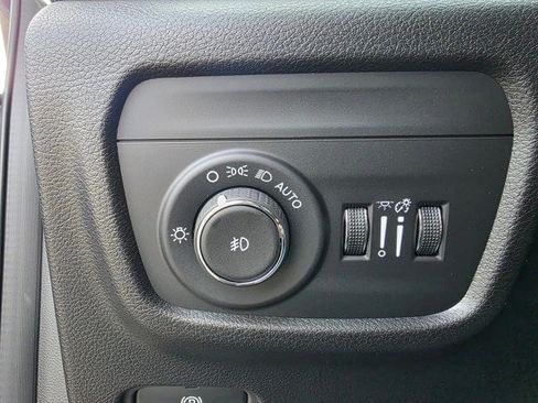 New 2025 Jeep Grand Cherokee L Limited w/ Trailer Tow Package image 15