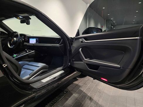 Used 2020 Porsche 911 Carrera image 12