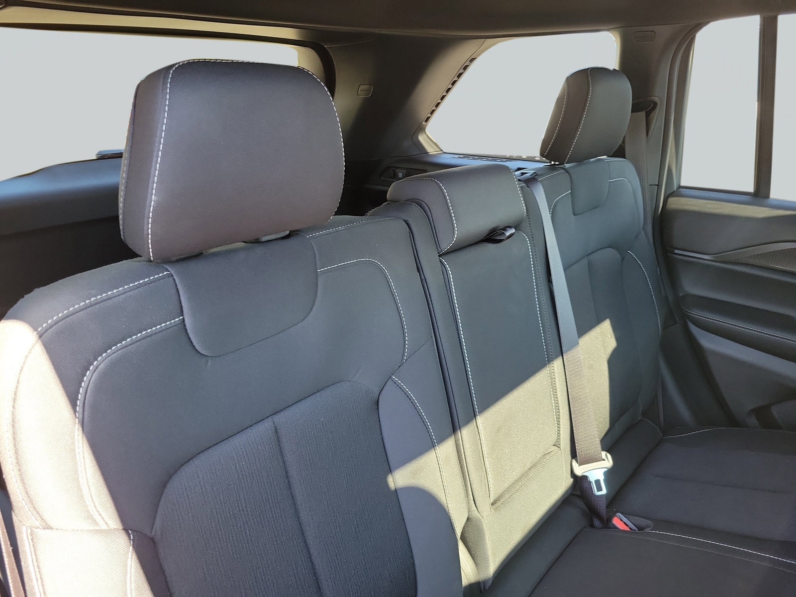 Used 2025 Jeep Grand Cherokee Laredo X w/ Luxury Tech Group I RWD image 37