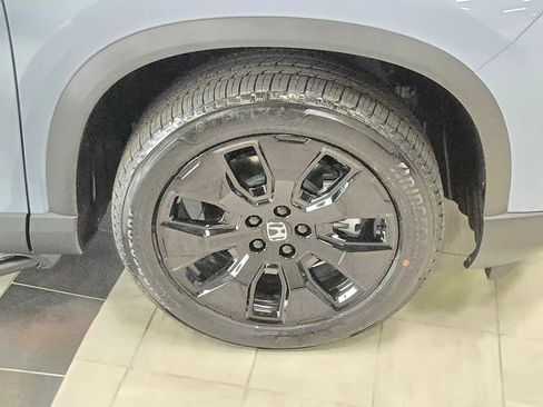 New 2026 Honda Pilot Black Edition image 9