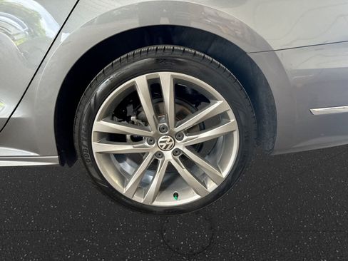 Used 2018 Volkswagen Passat 2.0T R-Line FWD image 20